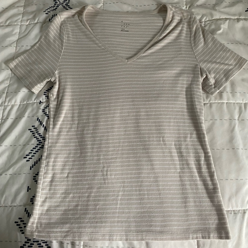 A New Day Gray and White Fitted Short Sleeve T-Shirt